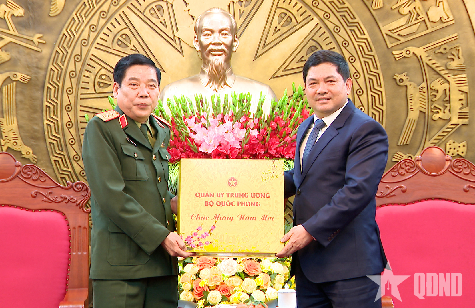 Thượng tướng Nguyễn Văn Gấu thăm, chúc Tết tại tỉnh Bắc Ninh